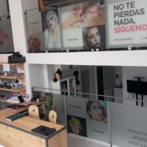 RB Rótulos diseño y fabricación de vinilos comerciales