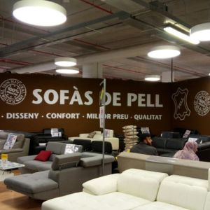 RB Rótulos diseño y fabricación de vinilos comerciales