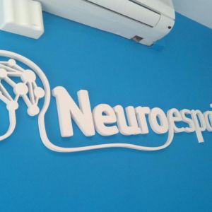 RB Rótulos Fbricación de Letra Corpórea